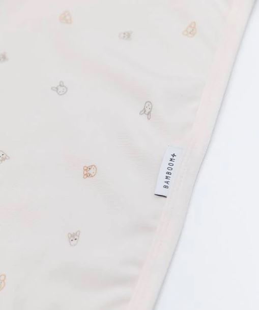 BAMBOOM Copertina bimbo Clinica fibre di origine naturale perfette per la pelle sensibile dei neonati e dei bambini 75x100 Animal friends Carrozzina
