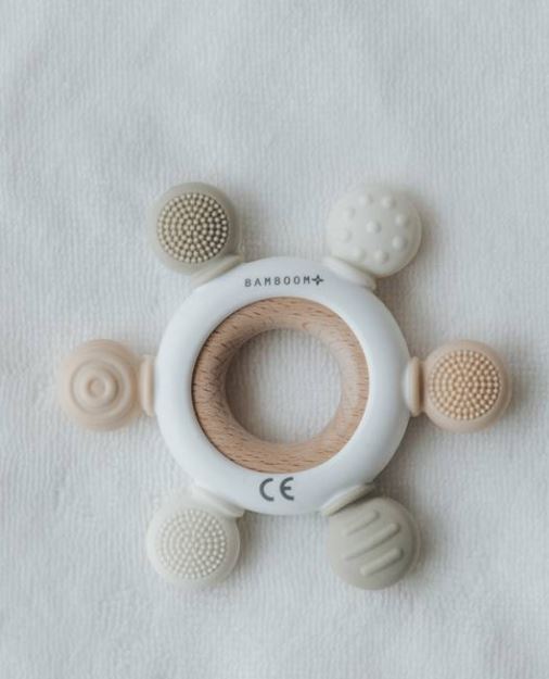 BAMBOOM Massaggiagengive Timone legno e silicone Panna