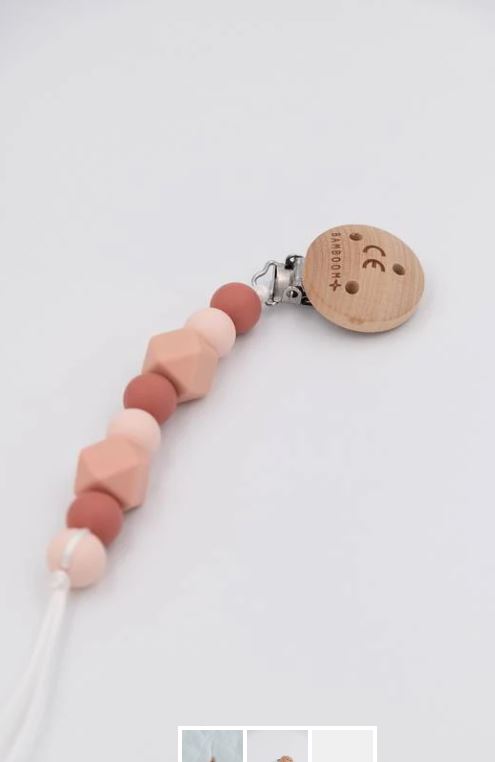 BAMBOOM Catenella portaciuccio in morbido silicone con spilletta in legno di bamboo Rosa
