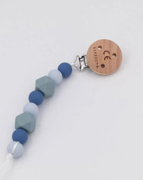 BAMBOOM Catenella portaciuccio in morbido silicone con spilletta in legno di bamboo Blu