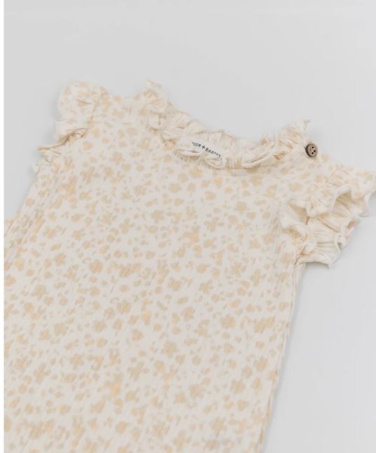 BAMBOOM Tutina bimbo Print petals con volan Dolce e raffinata, la Tutina con Volant di Bamboom è pensata per le bimbe nelle mezze stagioni e nelle giornate più calde.
