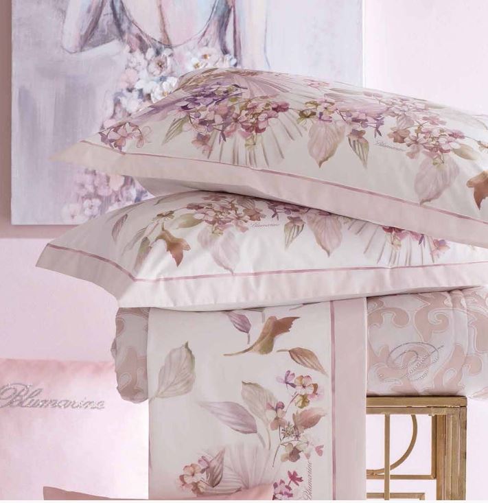 BLUMARINE Completo letto Veronica piazzato 250 x 290 a a 3 volani cm 8, sotto con Angoli cm 180x200x30 Rosa Matrimoniale